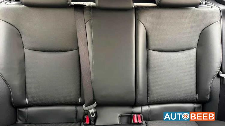 تويوتا كورولا 2025