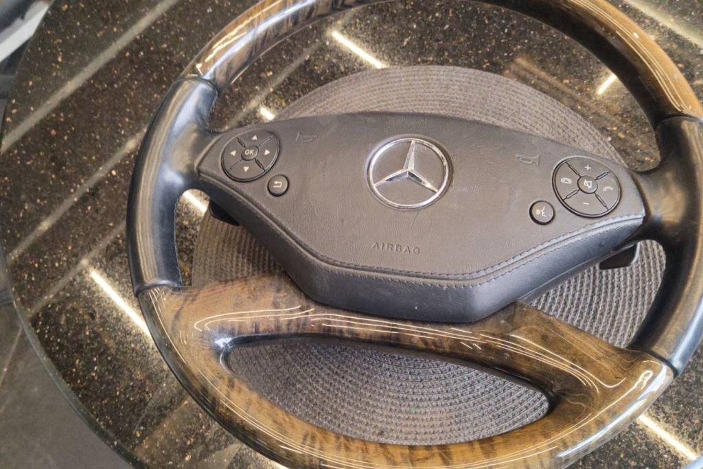 Cabin  Steering Wheel Mercedes Benz S350