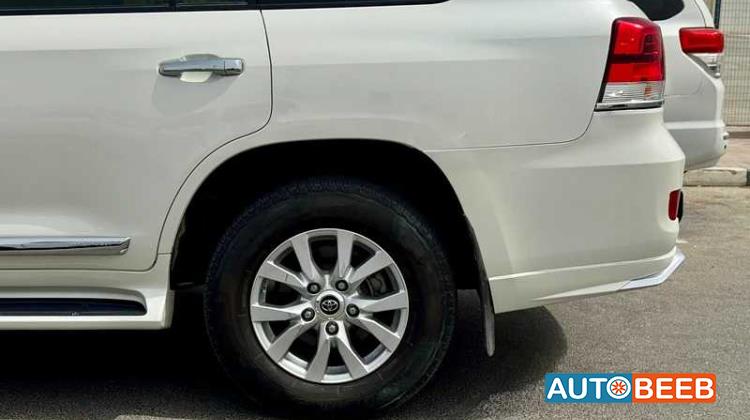 Toyota Land Cruiser 2018