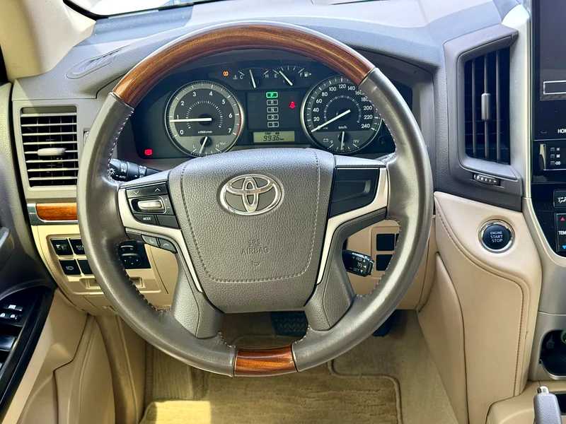 Toyota Land Cruiser 2018