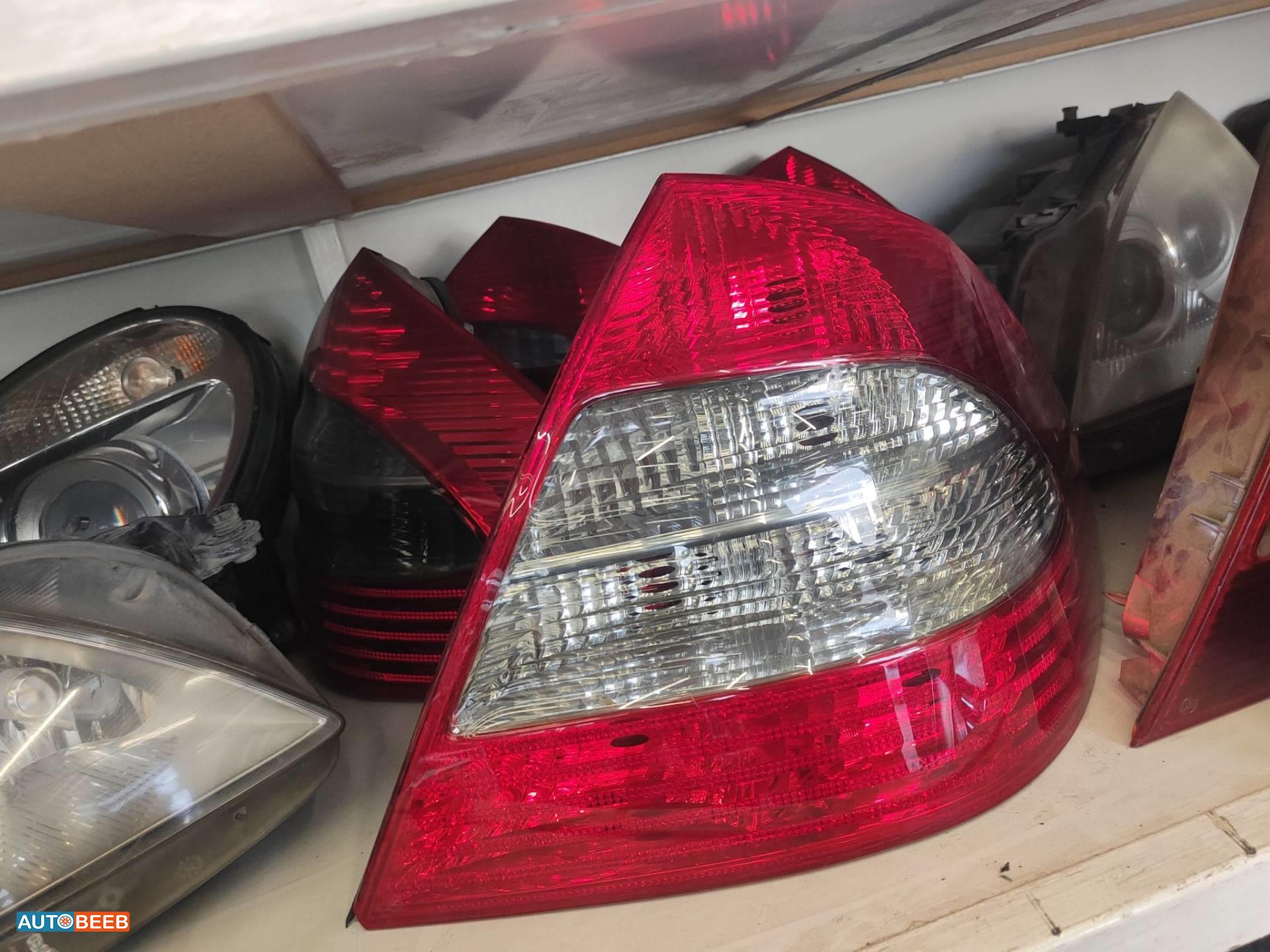 Lights Rear light Mercedes Benz E200
