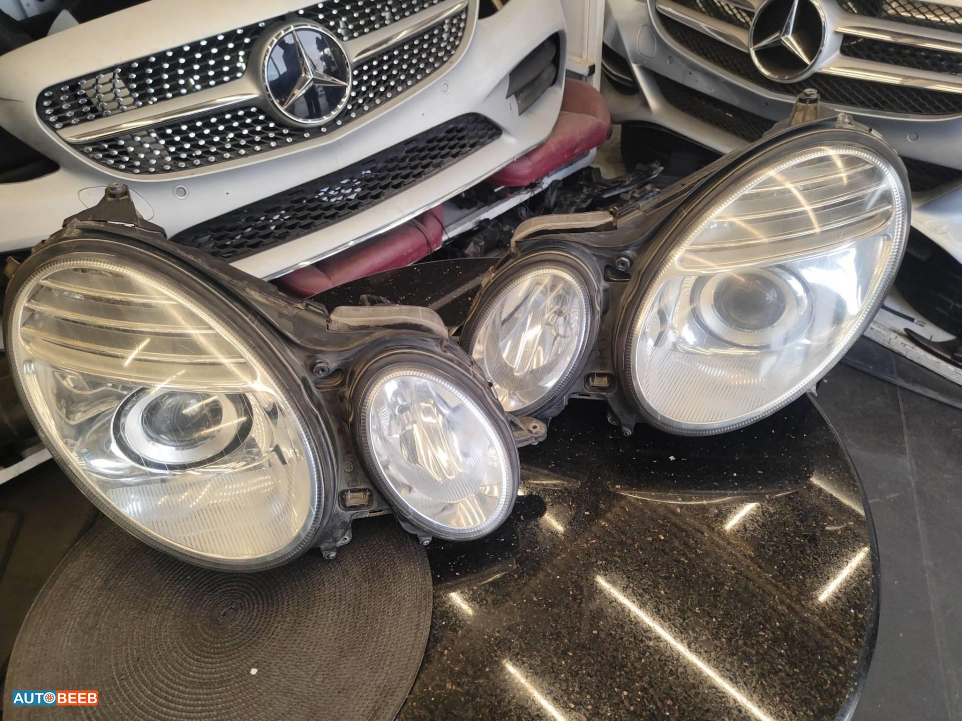 Lights Front light Mercedes Benz E200