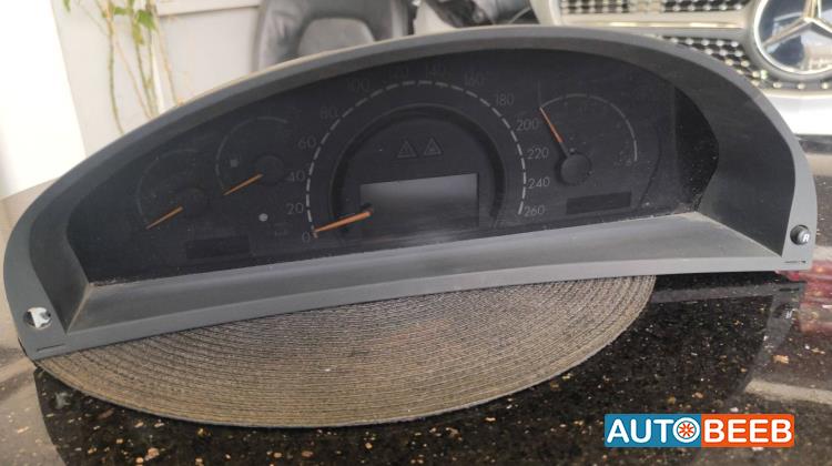 Cabin  Dashboard Mercedes Benz S350