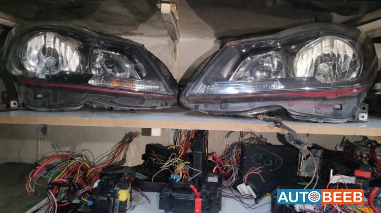 Lights Front light Mercedes Benz C200