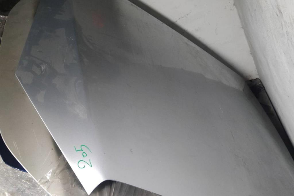 Body  Hood Mercedes Benz C200
