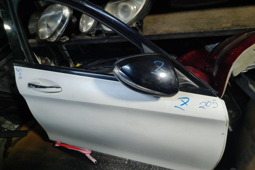 Body  Doors Mercedes Benz C200
