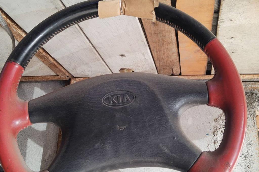 Cabin  Steering Wheel KIA Sephia