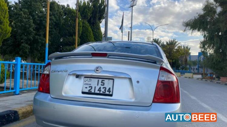 KIA Cerato 2004