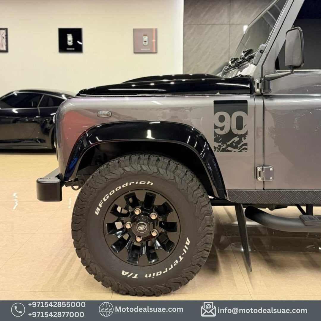 Land Rover Defender 2016