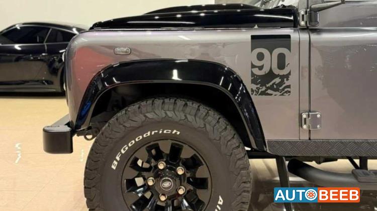 Land Rover Defender 2016