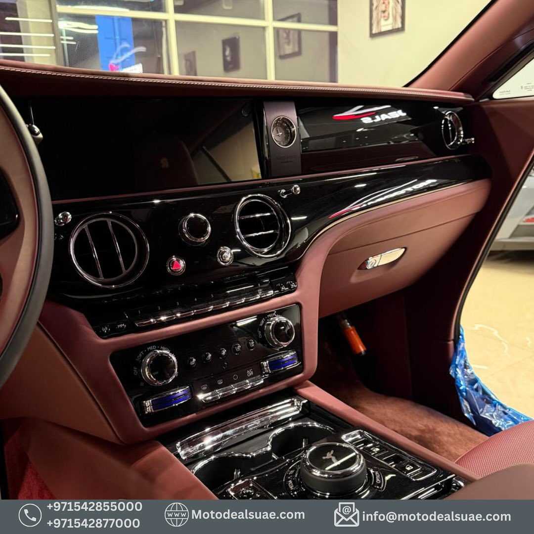 Rolls Royce Spectre 2024