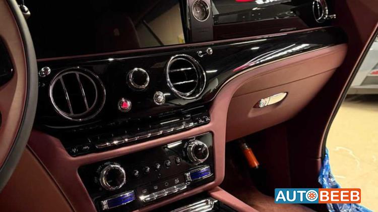 Rolls Royce Spectre 2024