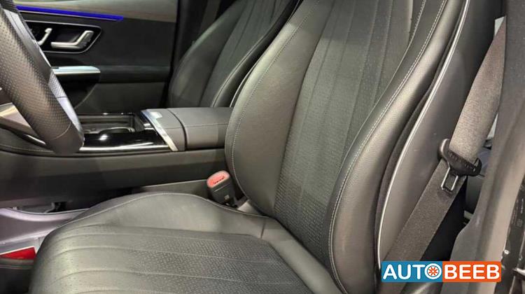 Mercedes Benz EQE300 2023