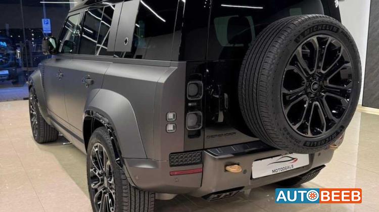 Land Rover Defender 2025