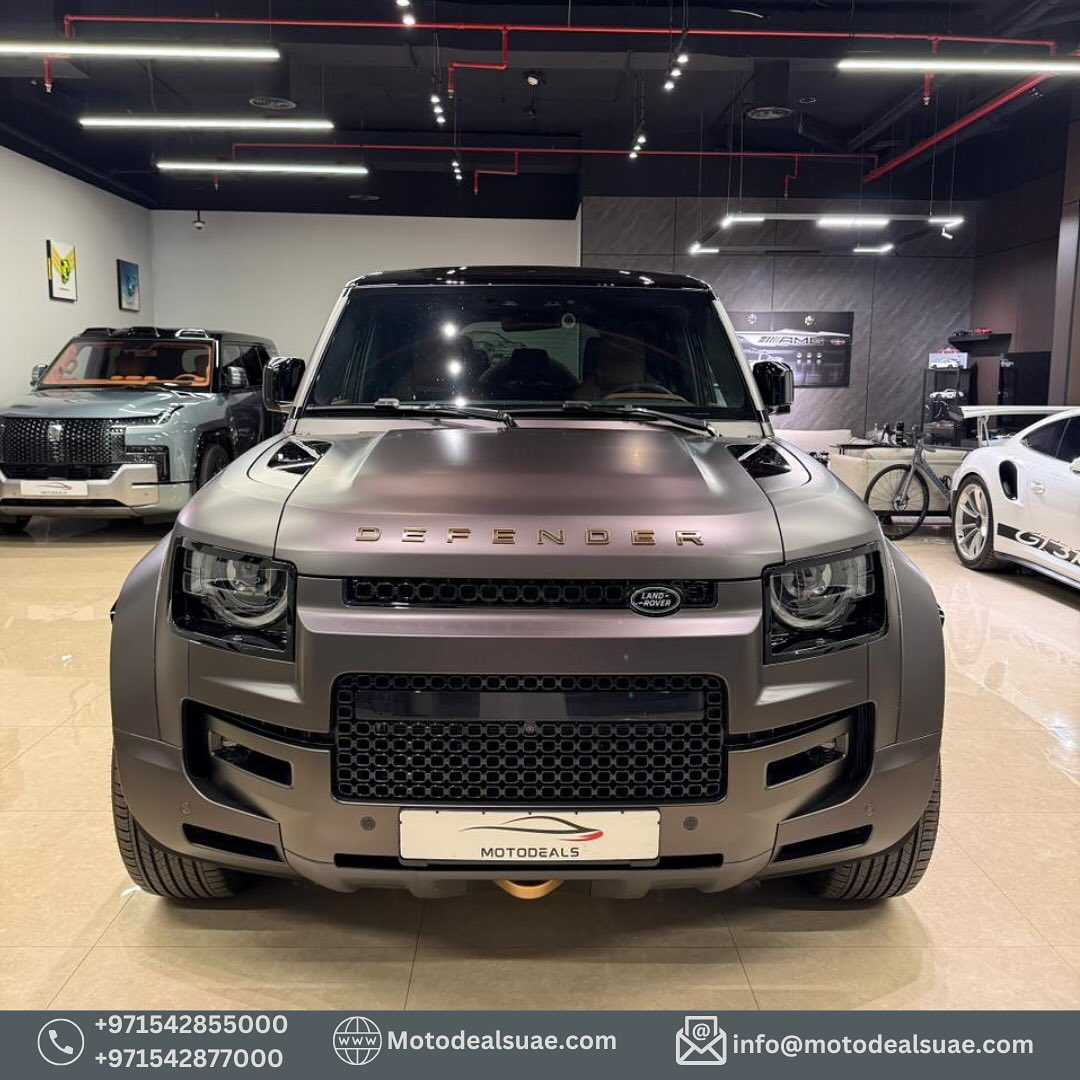 Land Rover Defender 2025