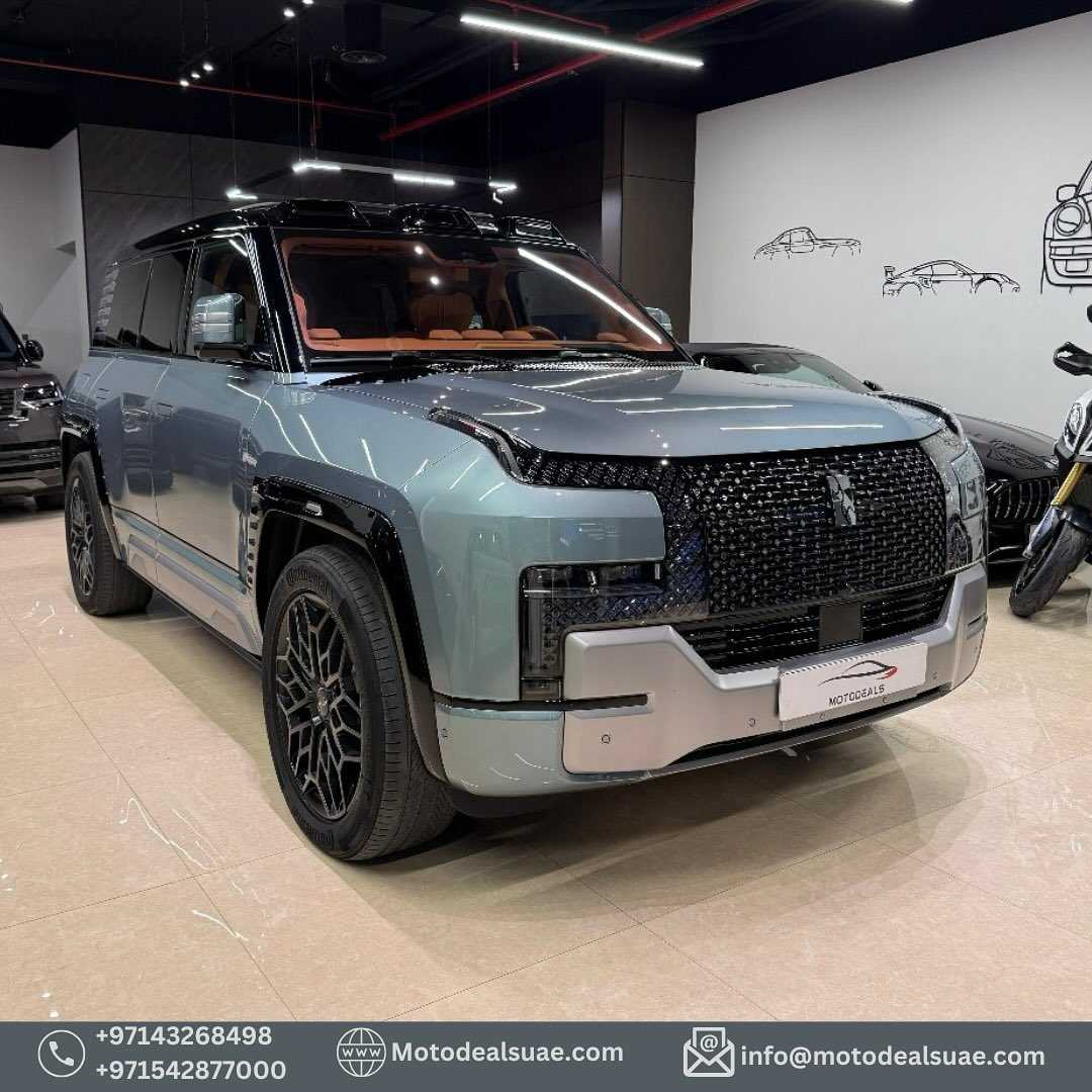 BYD Yangwang U8 2025