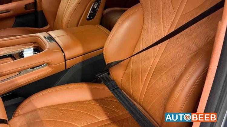 BYD Yangwang U8 2025