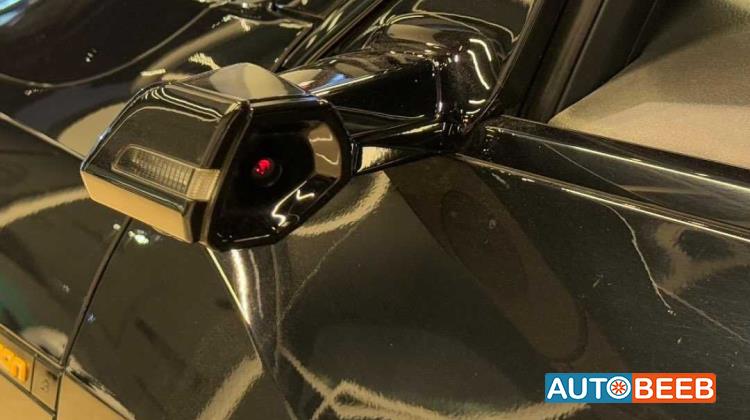 اودي e-ترون 2023