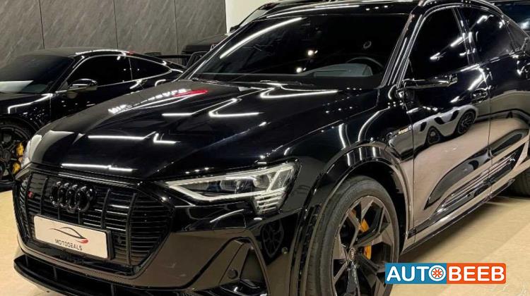 اودي e-ترون 2023