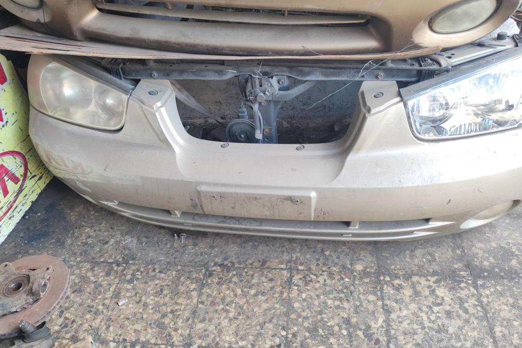 واجهة أمامية طمبون اضوية يمين شمال هيونداي افانتي xd 2000 2001 2002 