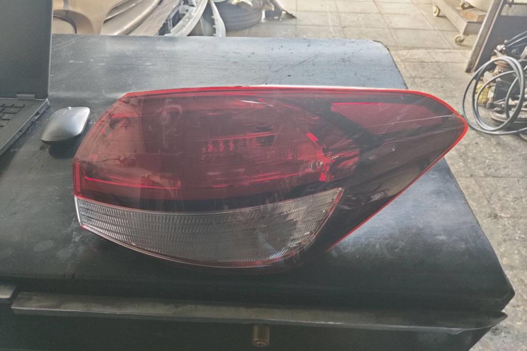 ضوء خلفي يمين شمال كيا سيراتو 2017 2018