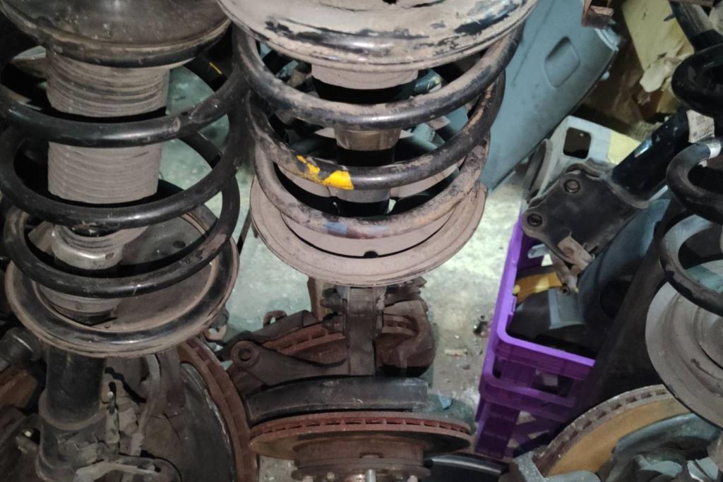  Shock Absorber Hyundai Avante