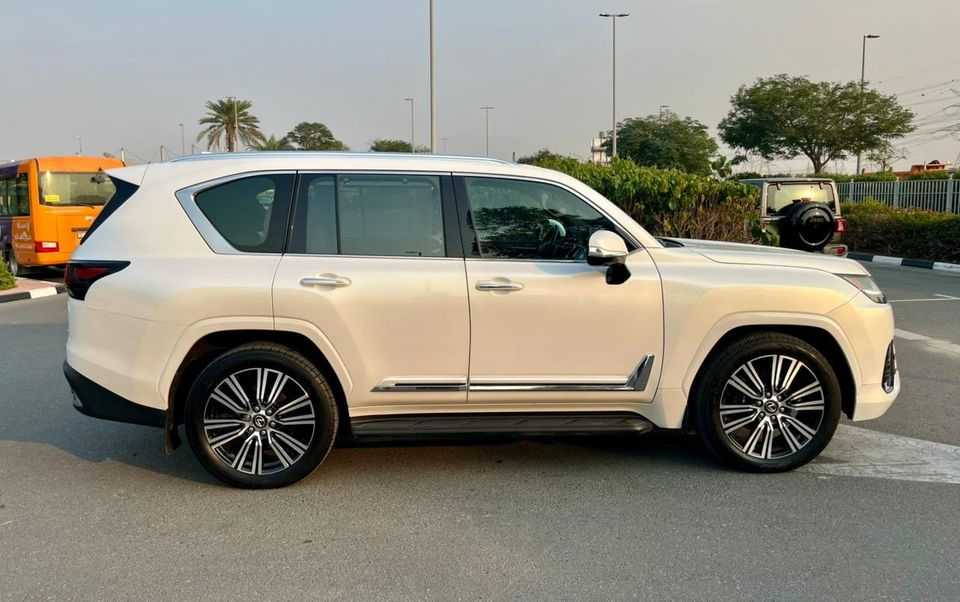 Lexus LX600 2024