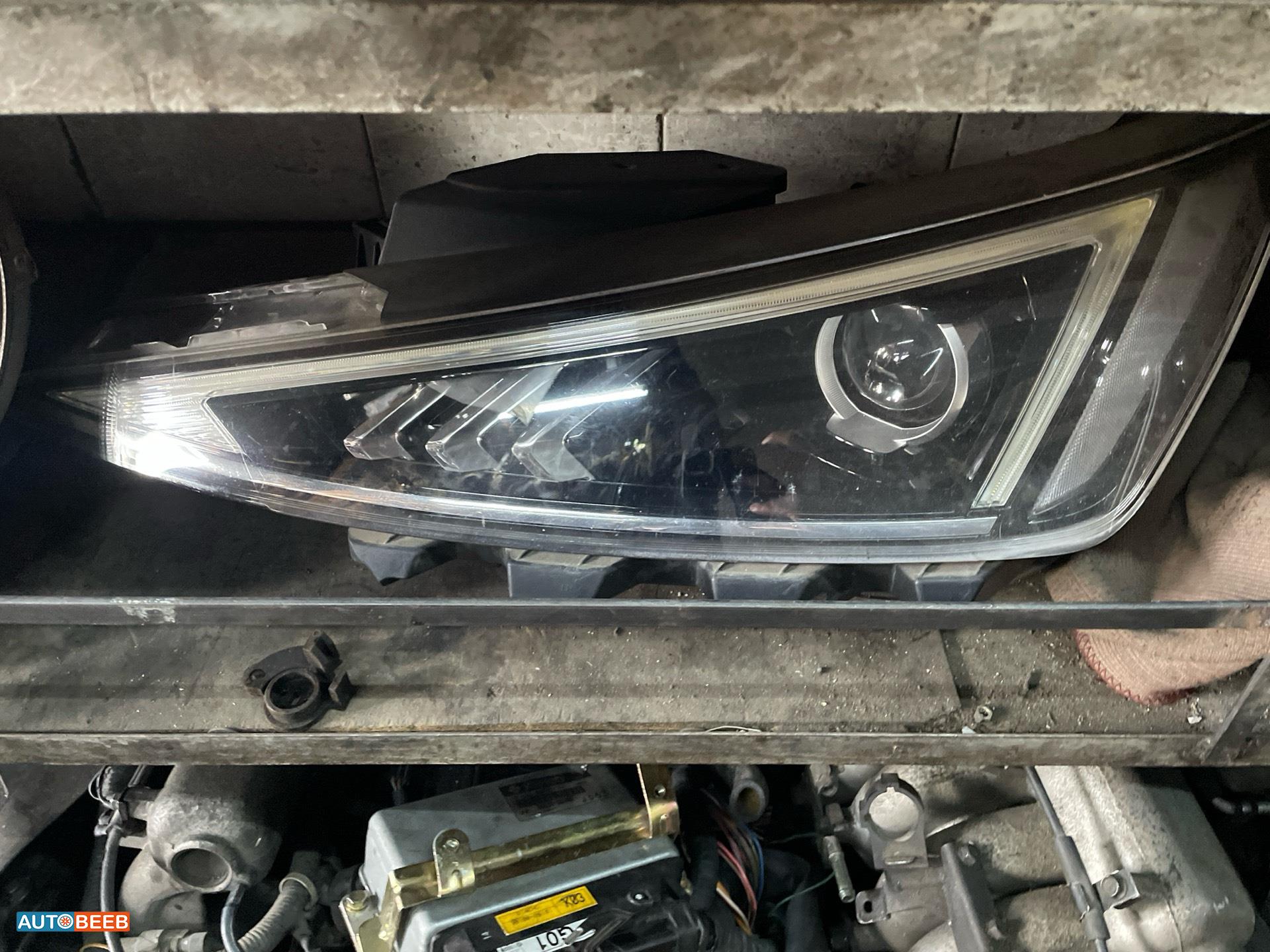 Lights Front light Hyundai Avante