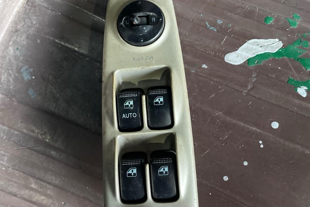 Cabin  Control buttons Hyundai Avante