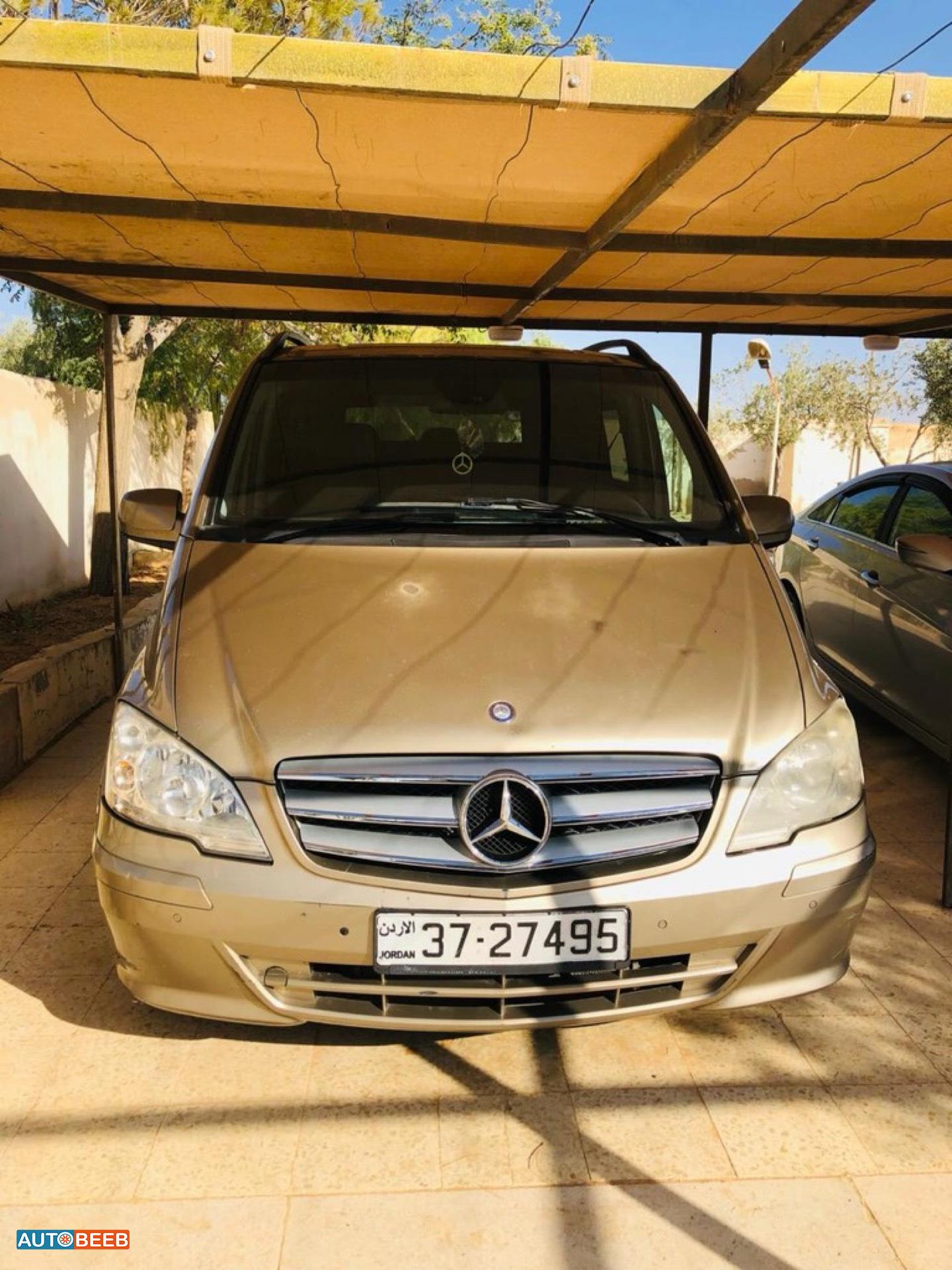 Minivan Mercedes Benz 2011