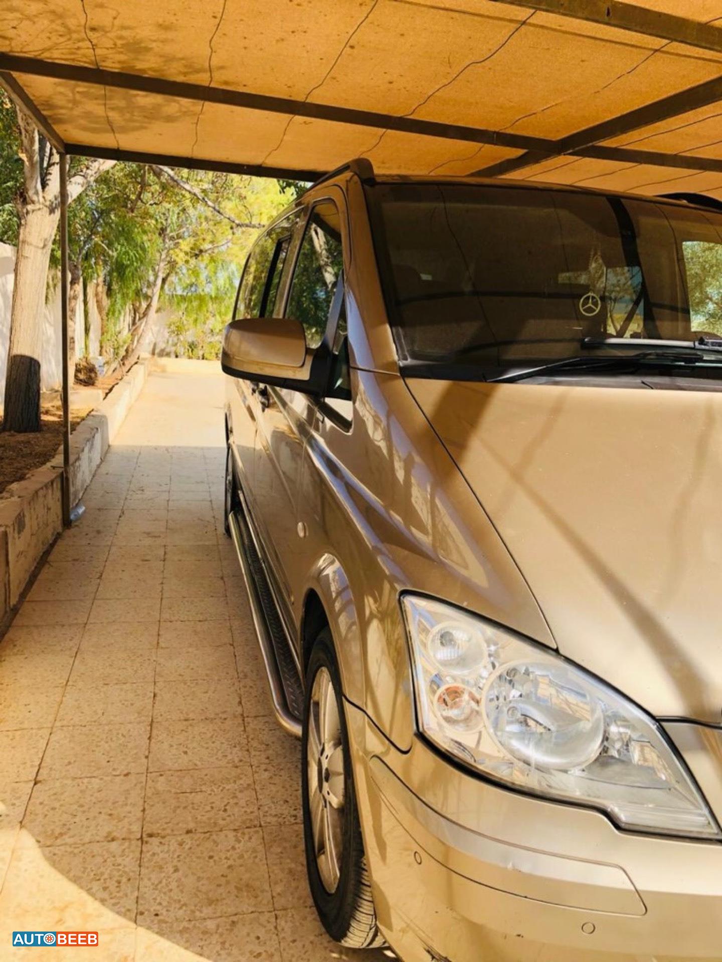 Minivan Mercedes Benz 2011