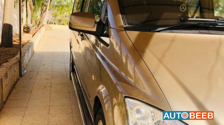 Minivan Mercedes Benz 2011