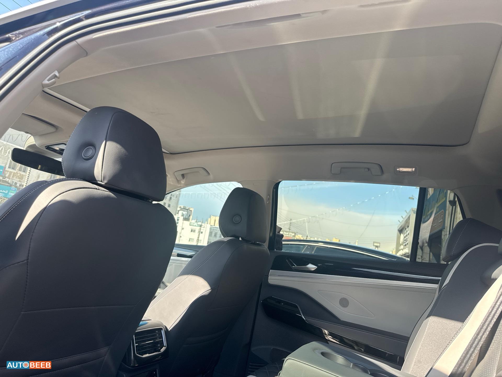 Volkswagen ID.6 2023