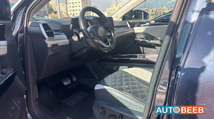 Volkswagen ID.6 2023