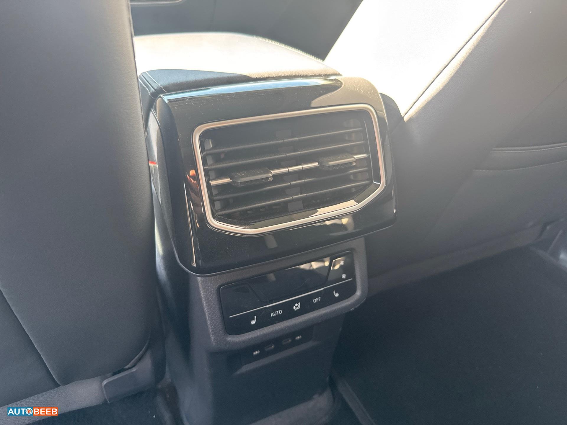 Volkswagen ID.6 2023