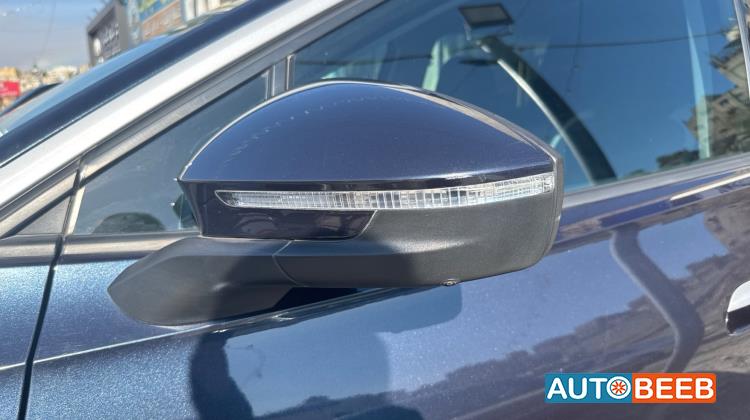 Volkswagen ID.6 2023