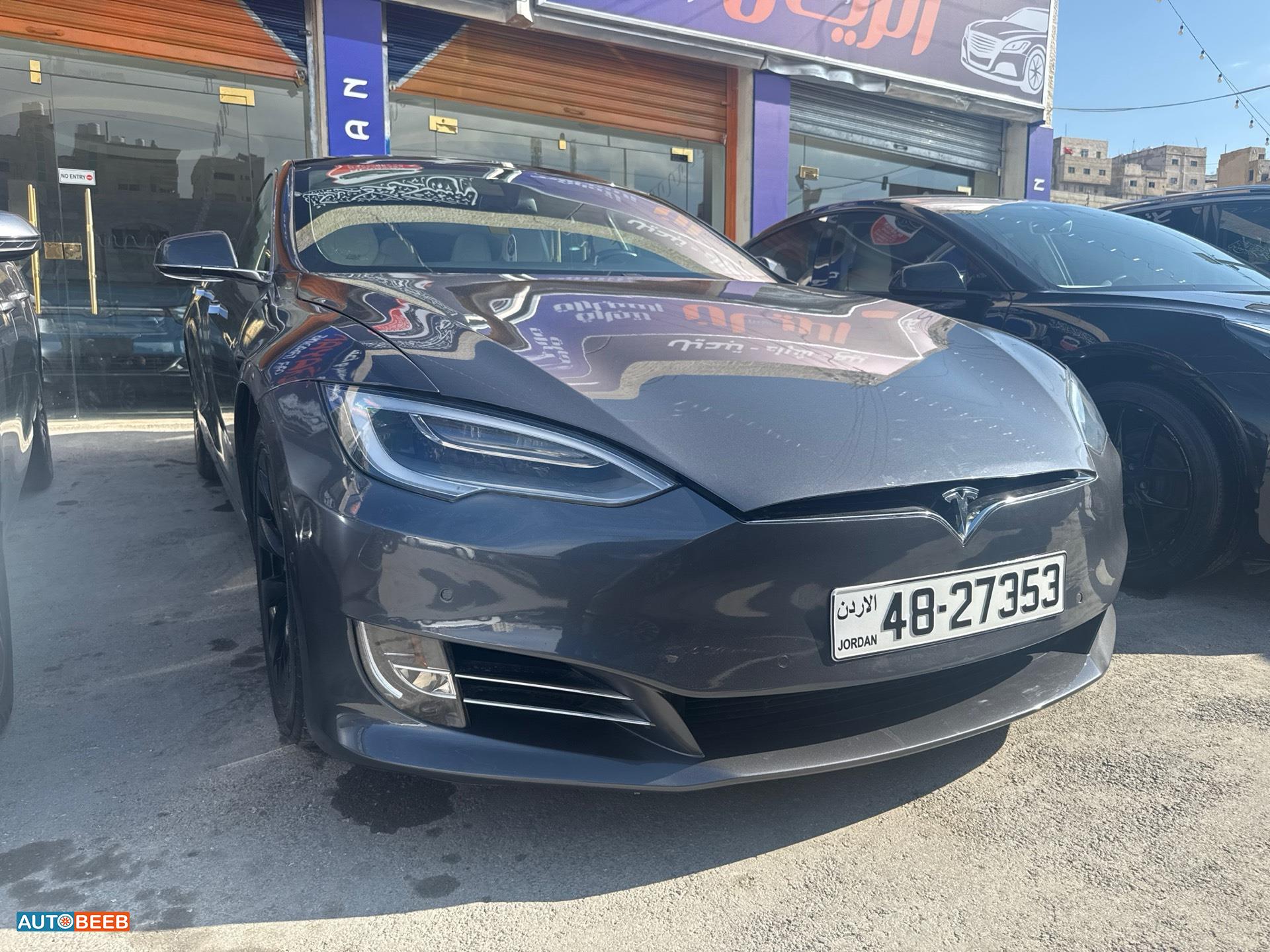 Tesla S 2017