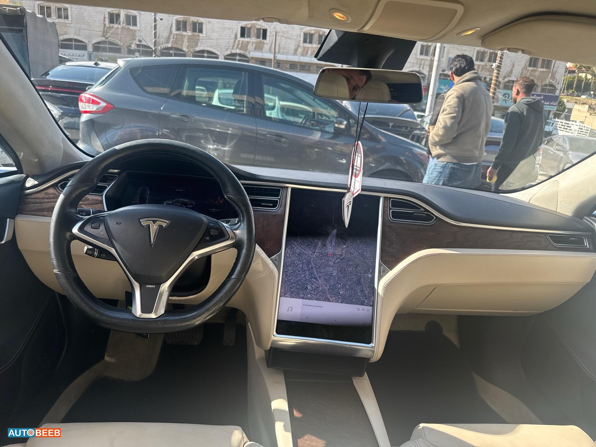 Tesla S 2017