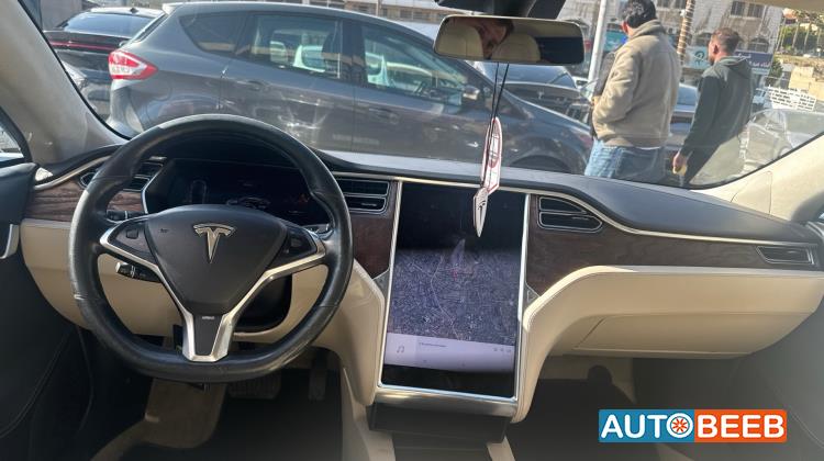 Tesla S 2017