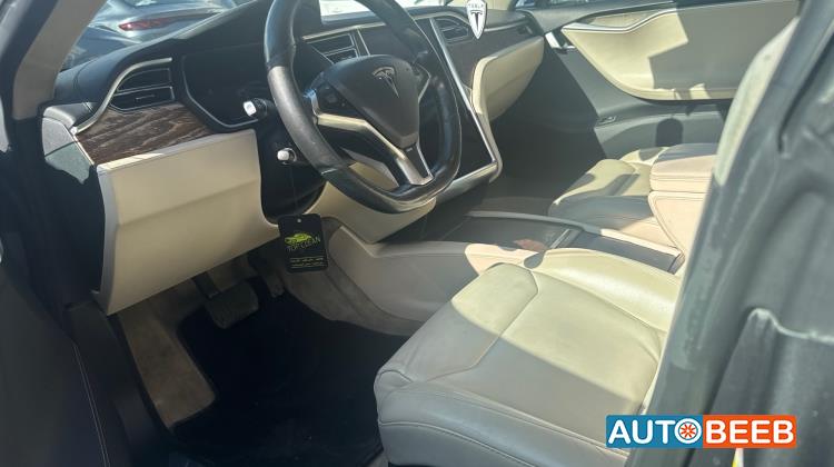 Tesla S 2017