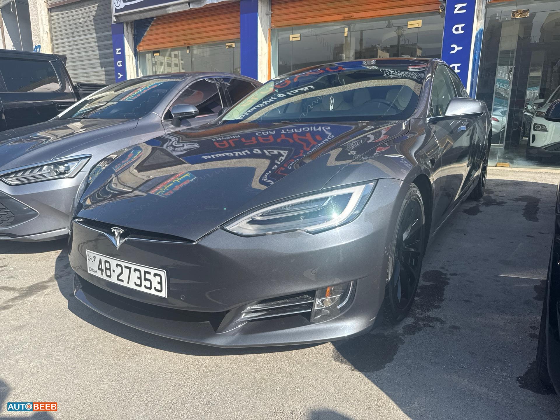 Tesla S 2017