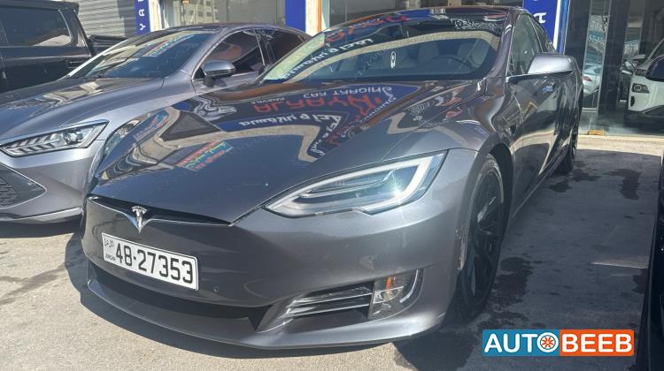 Tesla S 2017