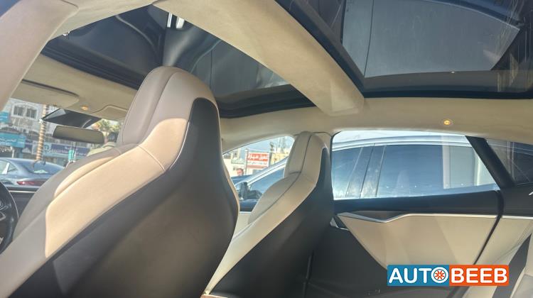 Tesla S 2017