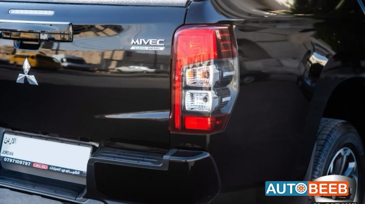 Mitsubishi L200 2023