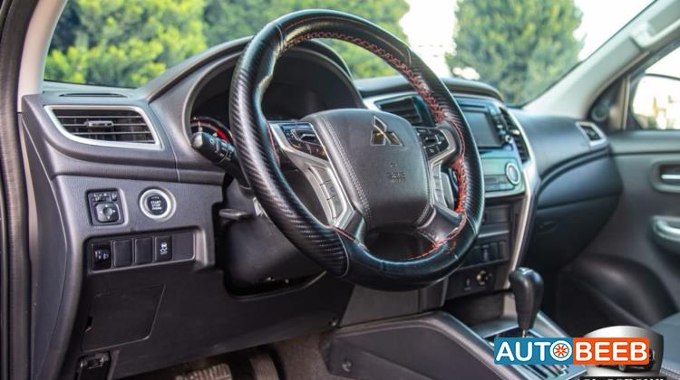 Mitsubishi L200 2023