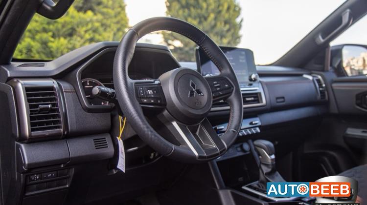 Mitsubishi L200 2025