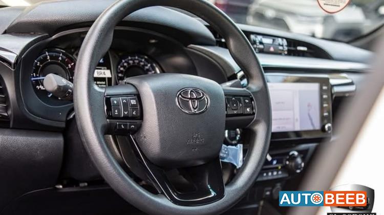 Toyota Hilux 2024