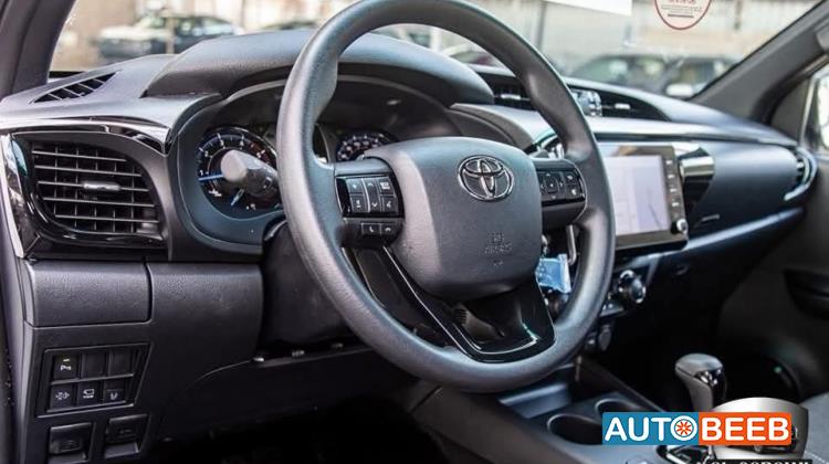 Toyota Hilux 2024