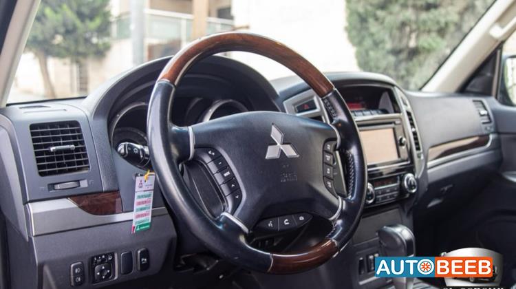 Mitsubishi Pajero 2016