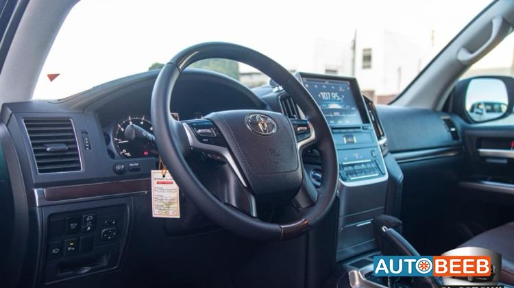 Toyota Land Cruiser 2020